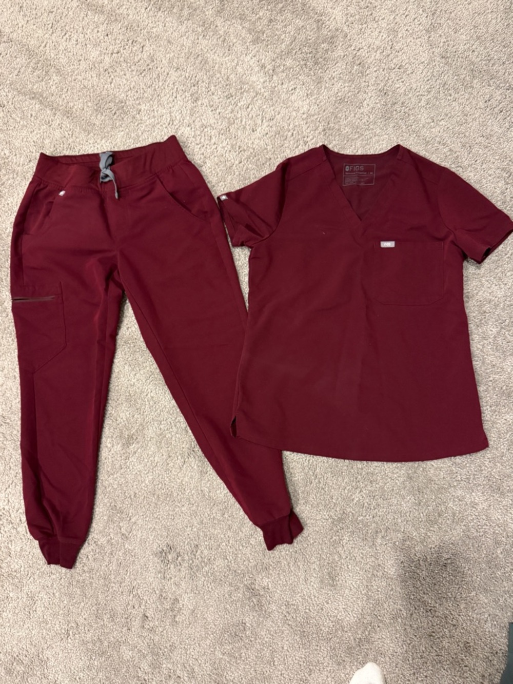 Figs Scrubs Set in Burgundy, XS top and XSP bottom - Picture 2 of 7